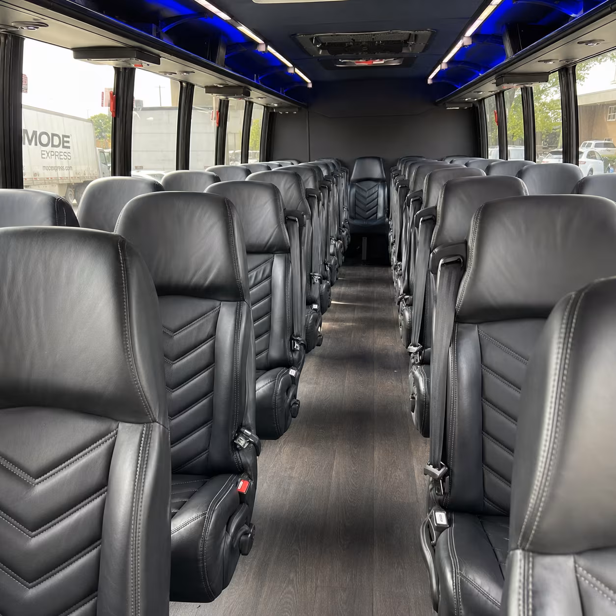 find and book transportation for your next prom 1