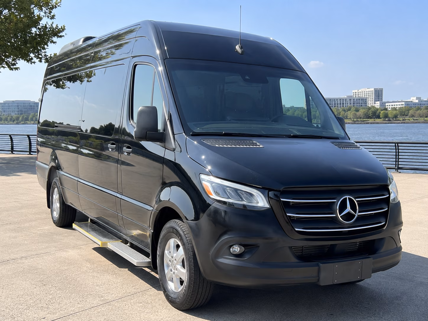find and book transportation for your next prom 5